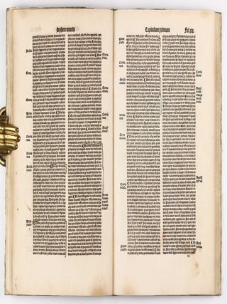 Habes lector Johannis de Sacro Busto sphere textum una cum additionibus non aspernandis Petri Cirvelli ... cum ipsiusmet sublimi et luculentissima expositione aliquot figuris noviter adiunctis decorata. Intersertis praeterea quaestionibus domini Petri de Alliaco; Omnia peruigili cura ad amussim castigata. Et rursus coipressa.