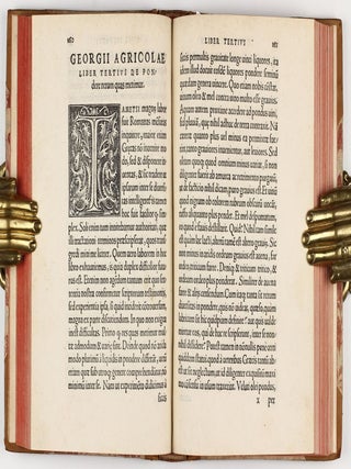 Libri quinque De mensuris & ponderibus. . . / De ponderibus propositiones XIII. / An account of a comparison made by some gentlemen of the Royal Society, of the standard of a yard, and the several weights lately made for their use. . .