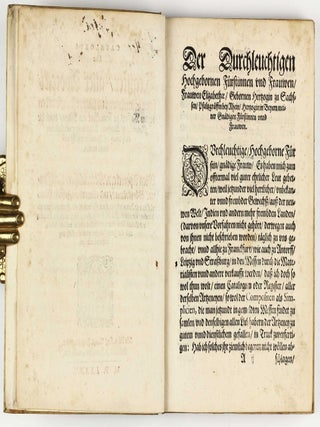 Catalogus oder Register, aller Apoteckischen Simplicien und Compositen, so in den beyden Messen, zu Franckfurt am Mayn, durch die Materialisten, Kauffleut, Wuertzeltraeger und Krautler, auch durch die Apotecker daselbst verkaufft werden. Allen Apoteckern, Materialisten, Kauffleuten, Wuertzkraemern.