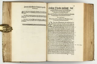 Opus chyrurgicum, warhaffte unnd vollkomne Wundartznei ...; darinn begriffen wie die Wunden, offnen Schäden, Gewächs, Gebresten, Frantzosen, Blatern, Beulen, Lähmi, allerley Zufäll unnd Kranckheiten, auch kalter und warmer Brandt, Fistel und Wolff ... curiert werden sollend / Die grosz Chirurgei, oder volkommene Wundtartzenei; chirurgischen Handtwirckung eigentlicher Bericht, und Inhalt alles so der Wundartznei angehörig; mit künstlicher Fürmalung, klarer Beschreibung . . . aller hierzu dienlicher und gebreuchlicher Instrument oder Ferrament / De Materia chirurgica libri tres, recens aucti authore atque recogniti.