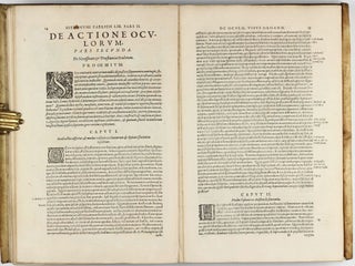 Tractatus Anatomicus Triplex : quorum primus De oculo, visus organo; secundus De aure, auditus organo; tertius De laringe, vocis organo admirandam tradit historiam, actiones, utilitates.