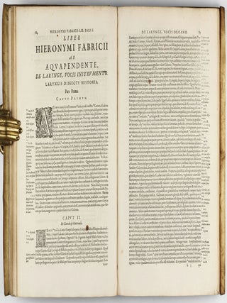 Tractatus Anatomicus Triplex : quorum primus De oculo, visus organo; secundus De aure, auditus organo; tertius De laringe, vocis organo admirandam tradit historiam, actiones, utilitates.