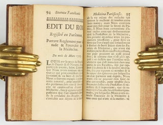 Venus physique / Ritus usus et laudabiles Facultatis Medicinae Parisiensis consuetudines. / Statuta Facultatis Medicinae Parisiensis, supremi senatus Authoritate confirmata anno M.DCC.Ll.