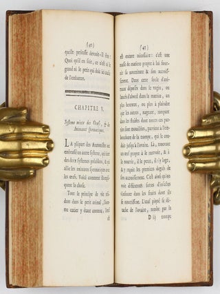 Venus physique / Ritus usus et laudabiles Facultatis Medicinae Parisiensis consuetudines. / Statuta Facultatis Medicinae Parisiensis, supremi senatus Authoritate confirmata anno M.DCC.Ll.