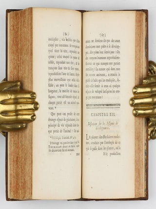 Venus physique / Ritus usus et laudabiles Facultatis Medicinae Parisiensis consuetudines. / Statuta Facultatis Medicinae Parisiensis, supremi senatus Authoritate confirmata anno M.DCC.Ll.