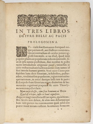 De jure belli ac pacis libri tres : In quibus ius naturae & gentium: item iuris publici praecipua explicantur.