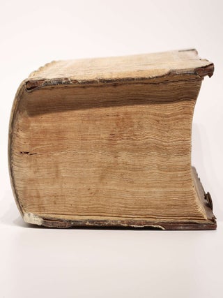 Botanicon, continens herbarum, aliorumque simplicium, quorum usus in Medicinis est, descriptiones, & iconas ad vivum Effigiatas; ex praecipuis tam Grecis quàm Latinis Authoribus iam recens concinnatum. Additis etiam, quae Neotericorum observationes & experientiae vel comprobarunt denuo, uel nuper invenerunt. . . / De Medicinali Materia Libri Sex, Ioanne Ruellio Suessionensi interprete. Singulis cum stirpium, tum animantium. Accesserunt priori editioni, Valerii Cordi Simesusii annotationes doctissimae . Euricii Cordi Simesusii iudicium de Herbis & Simplicibus Medicinae. Remedia morborum, miro ordine complectitur. . .