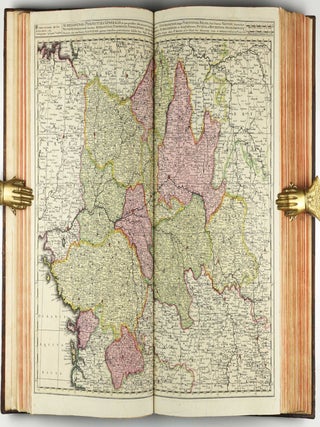 Homannischer Atlas von Hundert Landkarten darinne die Erdkugel mit allen ihren Theilen geographisch vorgestellet und nach dem Unterschied der Reiche und Staaten deutlich illuminiret worden. Nebst einer Einleitung in die mathematische, natürliche und historische Geographie.