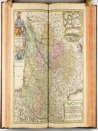 Homannischer Atlas von Hundert Landkarten darinne die Erdkugel mit allen ihren Theilen geographisch vorgestellet und nach dem Unterschied der Reiche und Staaten deutlich illuminiret worden. Nebst einer Einleitung in die mathematische, natürliche und historische Geographie.
