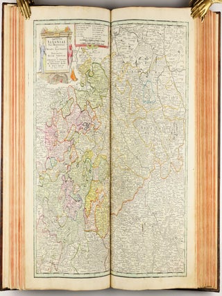 Homannischer Atlas von Hundert Landkarten darinne die Erdkugel mit allen ihren Theilen geographisch vorgestellet und nach dem Unterschied der Reiche und Staaten deutlich illuminiret worden. Nebst einer Einleitung in die mathematische, natürliche und historische Geographie.