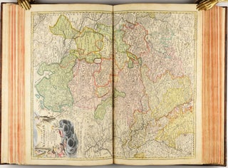 Homannischer Atlas von Hundert Landkarten darinne die Erdkugel mit allen ihren Theilen geographisch vorgestellet und nach dem Unterschied der Reiche und Staaten deutlich illuminiret worden. Nebst einer Einleitung in die mathematische, natürliche und historische Geographie.
