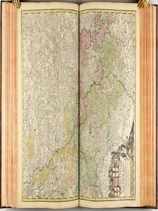 Homannischer Atlas von Hundert Landkarten darinne die Erdkugel mit allen ihren Theilen geographisch vorgestellet und nach dem Unterschied der Reiche und Staaten deutlich illuminiret worden. Nebst einer Einleitung in die mathematische, natürliche und historische Geographie.
