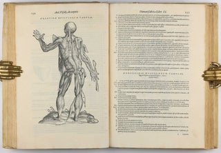 De humani corporis fabrica libri septem.