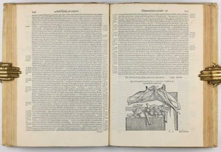 De humani corporis fabrica libri septem.