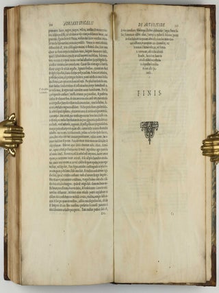 Tabulae anatomicae LXXIIX / De humani corporis fabrica libri decem. Edited by Daniel Bucretius / De formato foetu.