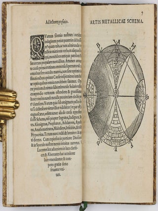 Ars et theoria transmutationis metallicae cum Voarchadumia, proportionibus, numeris, & iconibus rei accommodis illustrata / Voarchadumia contra alchimiam. Ars distincta ab archimia, & sophia: cum additionibus, proportionibus: numeris & figuris opportunis.