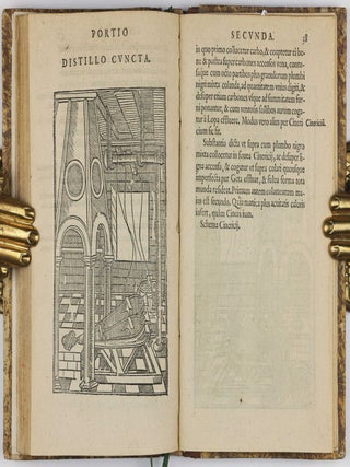 Ars et theoria transmutationis metallicae cum Voarchadumia, proportionibus, numeris, & iconibus rei accommodis illustrata / Voarchadumia contra alchimiam. Ars distincta ab archimia, & sophia: cum additionibus, proportionibus: numeris & figuris opportunis.